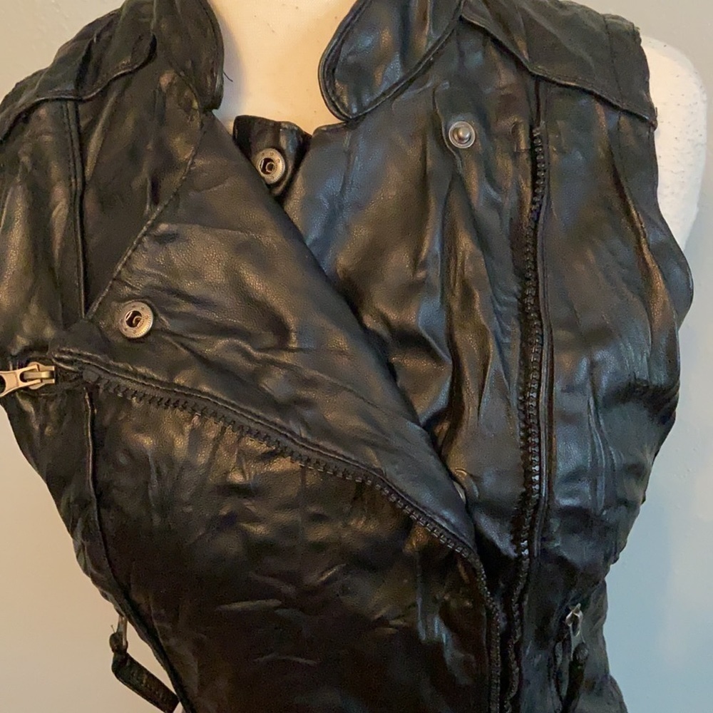Vintage Miley Cyrus Motorcycle Vest Black Faux Leather Junior M - Picture 4 of 8
